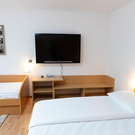 Apartmaji In Sobe Ramar Straza Extérieur photo
