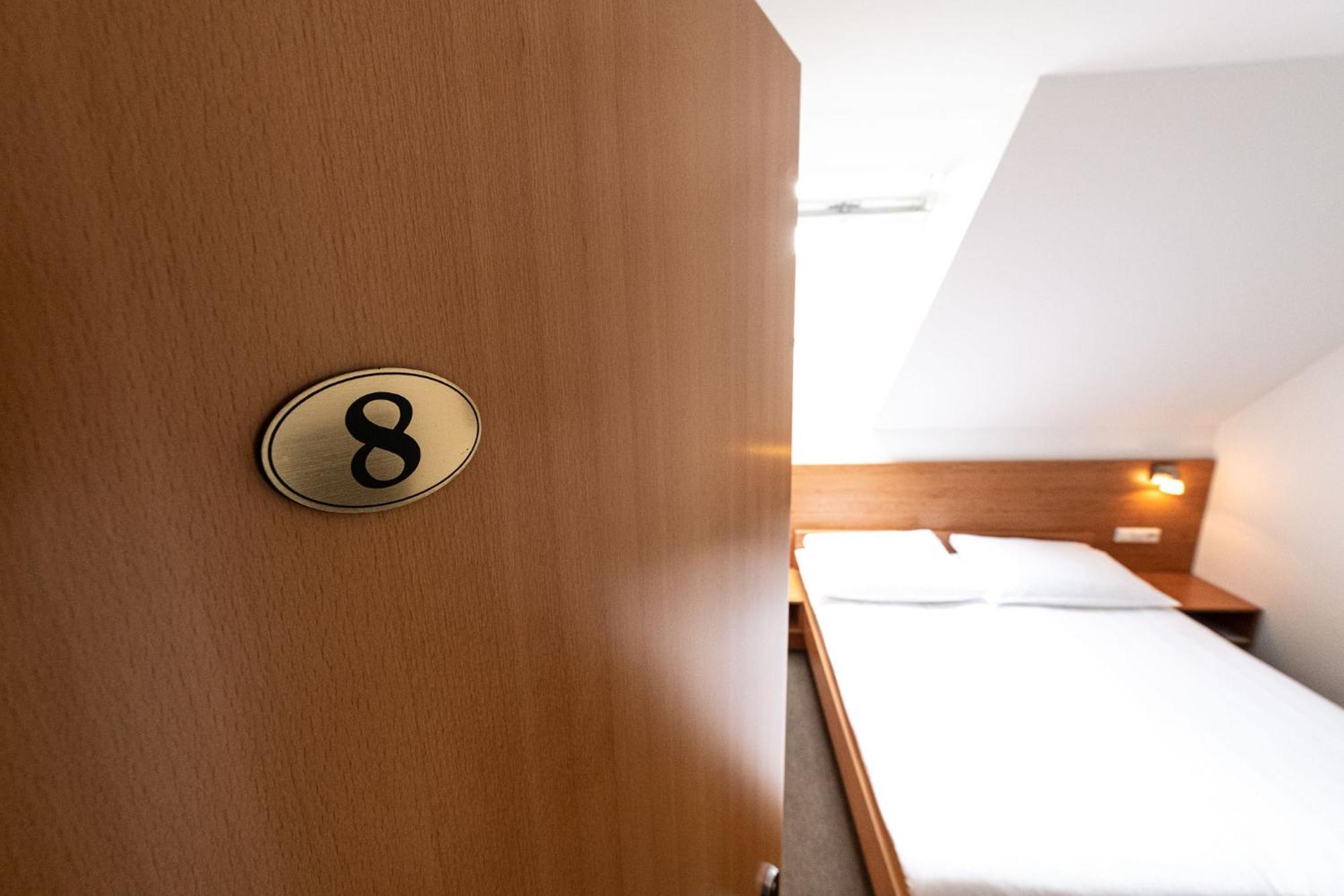 Apartmaji In Sobe Ramar Straza Extérieur photo