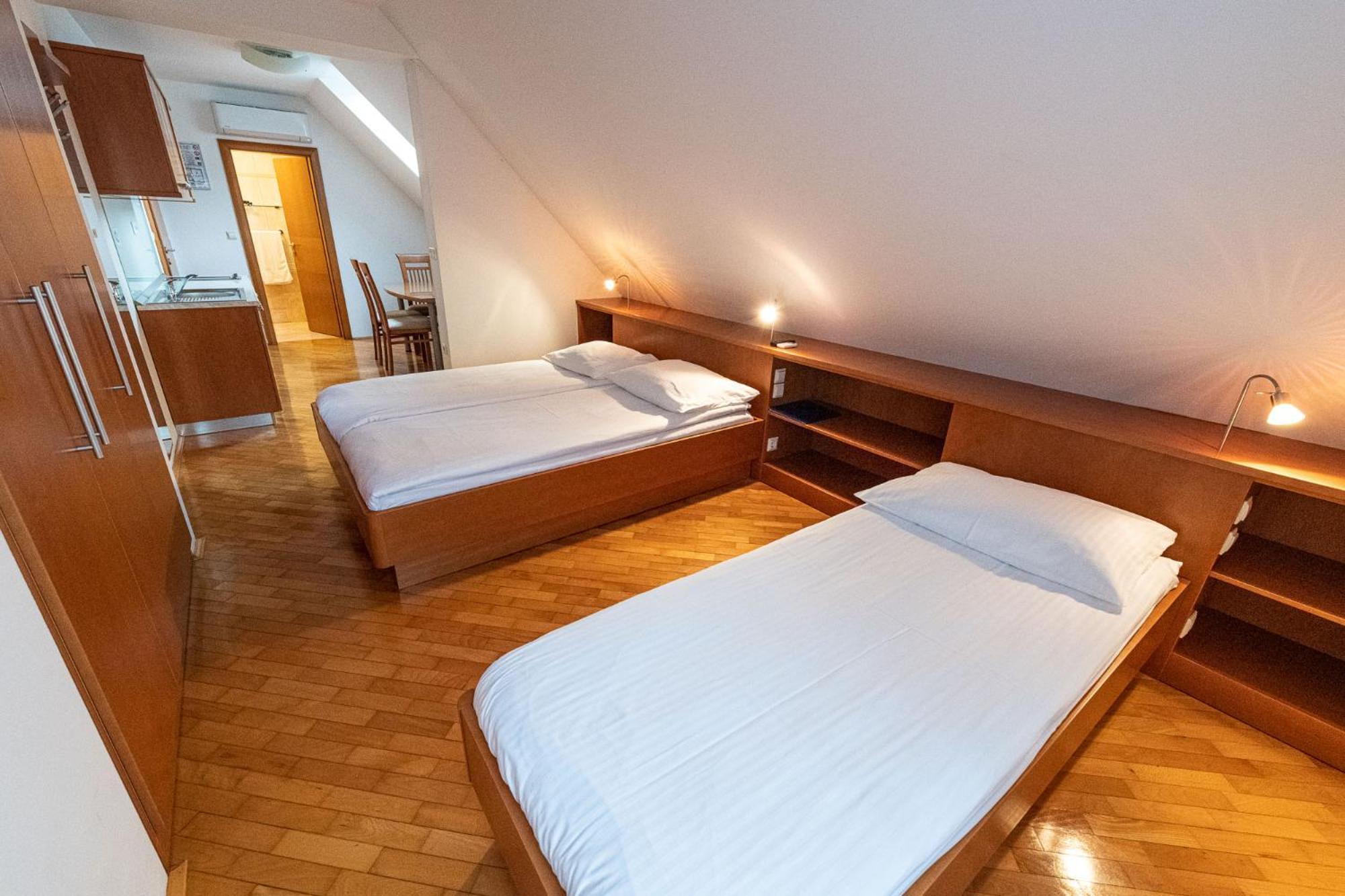 Apartmaji In Sobe Ramar Straza Extérieur photo