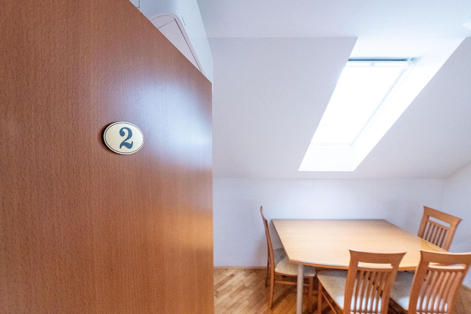 Apartmaji In Sobe Ramar Straza Extérieur photo